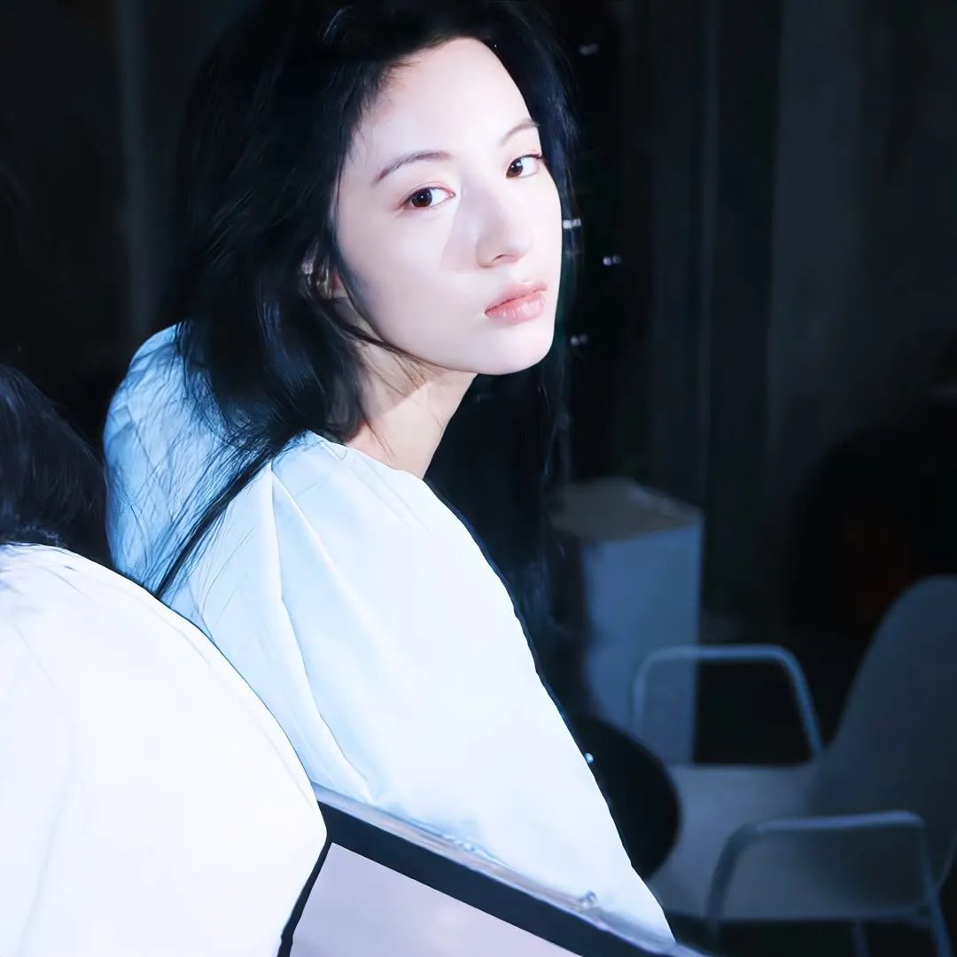 今人不见古时玥