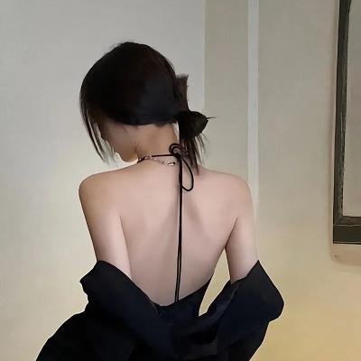 一个隐形女孩的自白 海报